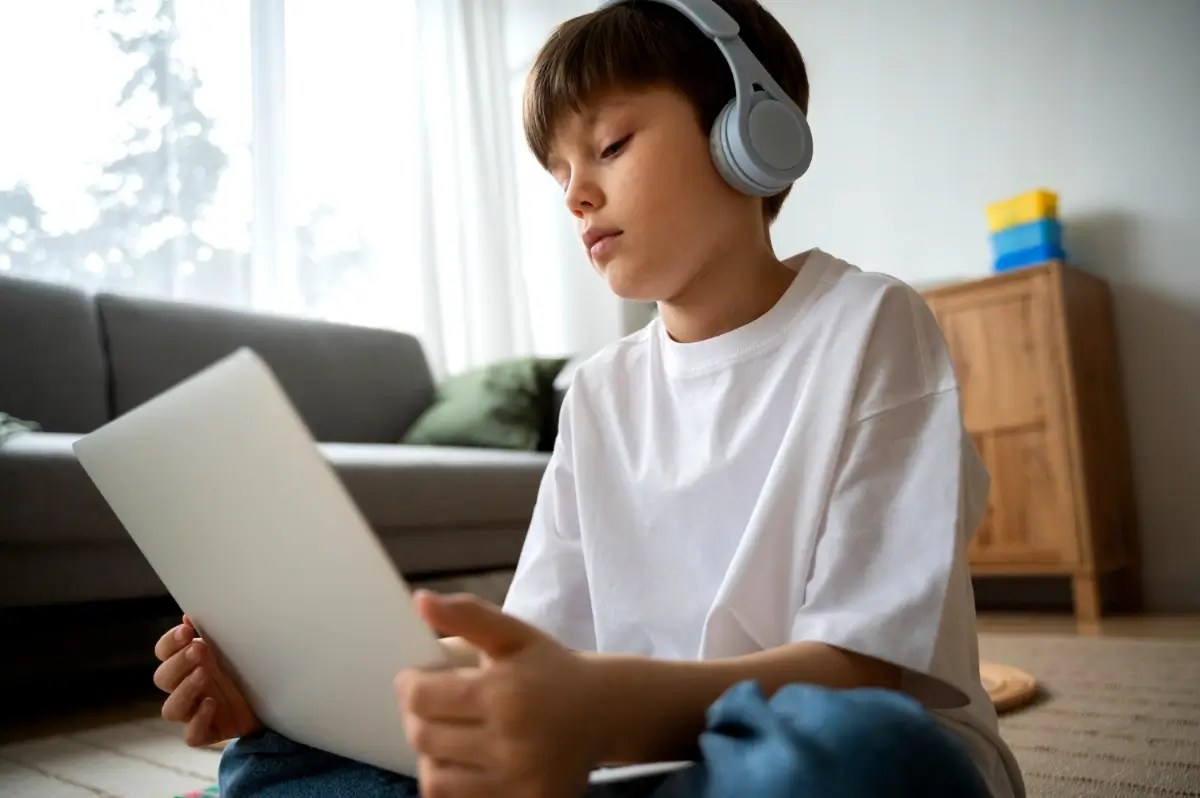 AI education for children using a tablet to support digital learning.
