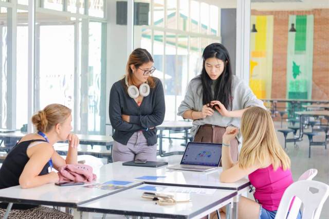 how to guiding children in the age of AI