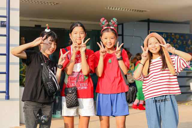 wellbeing-and-mental-health-support-growth Happy students at Green Valley, showing a trusted second home where wellbeing and mental health activities support growth.